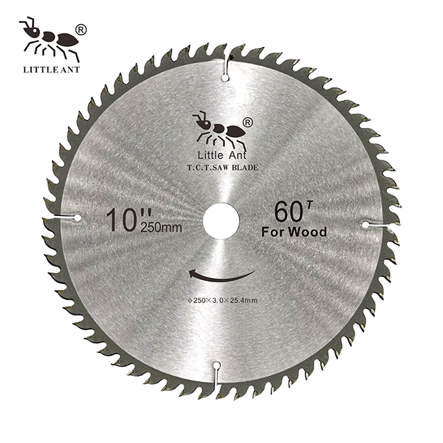 Power Tool for Cutting Wood